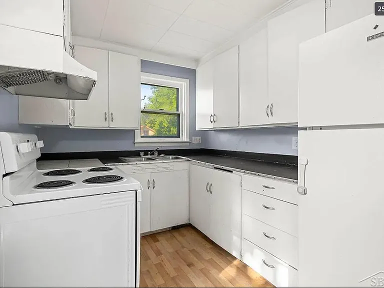 515 N Harrison St #3 — Photo 2