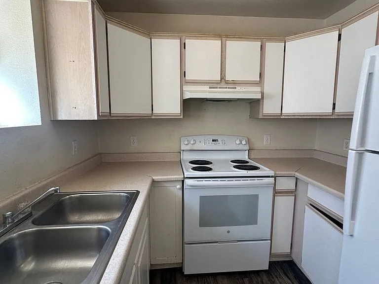 1332 N 625 W #4 — Photo 6