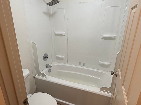 5th image of 4561 Chippewa Ct SE