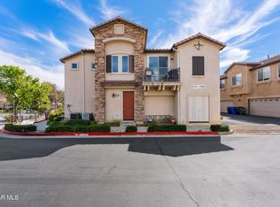 27968 Avalon Dr, Canyon Country, CA