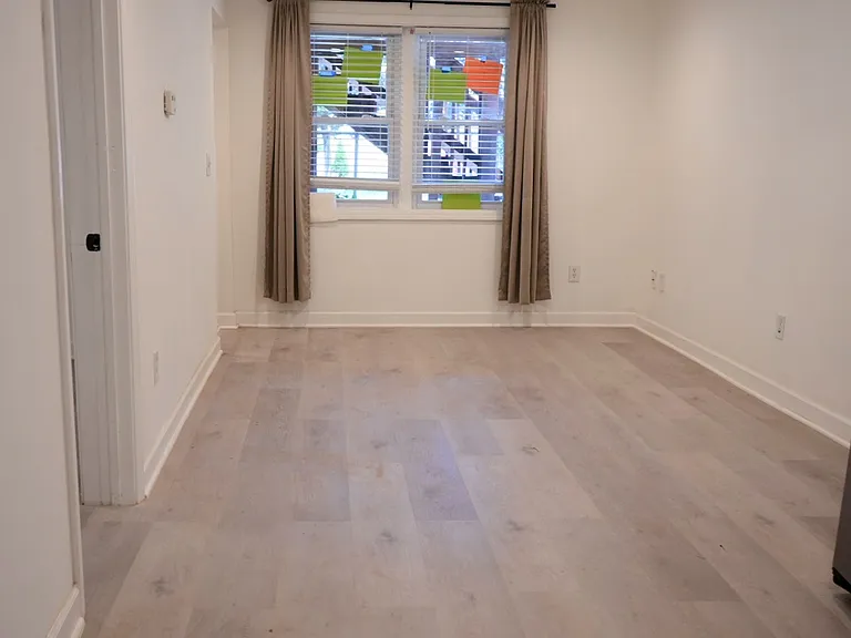 1322 S 51st Ave #1 — Photo 2