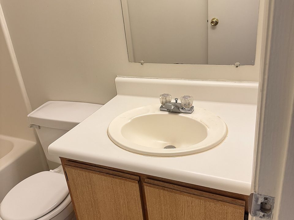 1st image of 712 Patton Cir #33