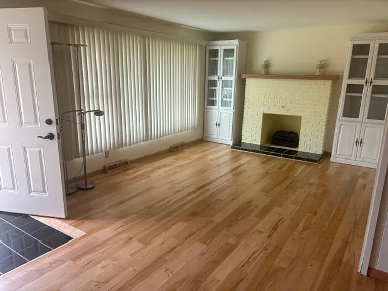 1203 Oak St — Photo 10