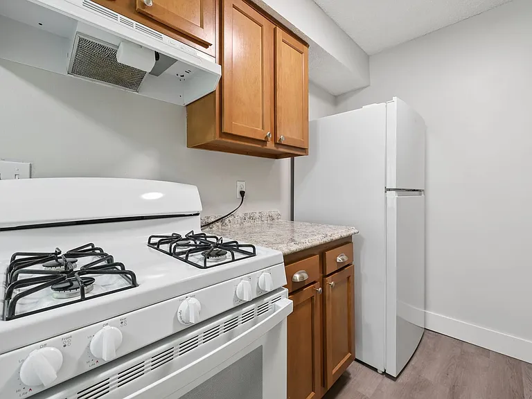 1400 Country Side Dr — Photo 12