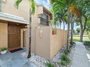 9046 SW 159th Ter, Palmetto Bay, FL 33157