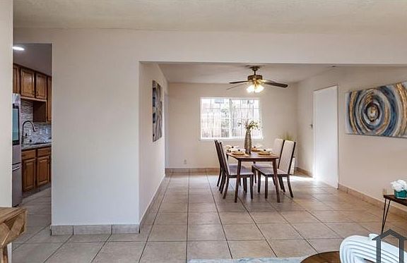 4th image of 111 Austin Ct Unit 1