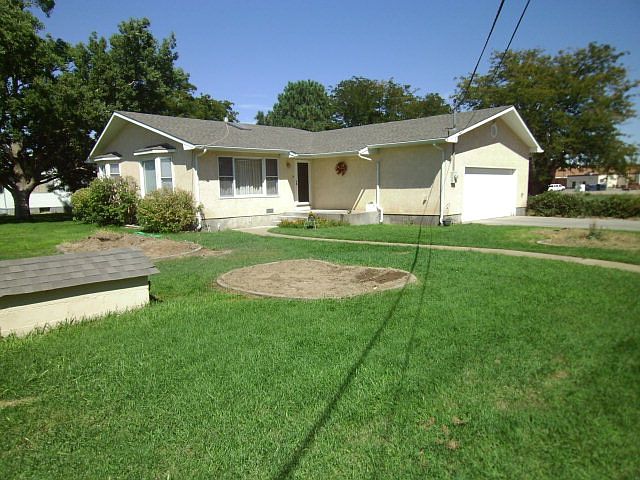 1st image of 916 23rd Ln