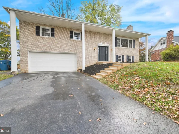 4341 Webster Dr N, York, PA 17402