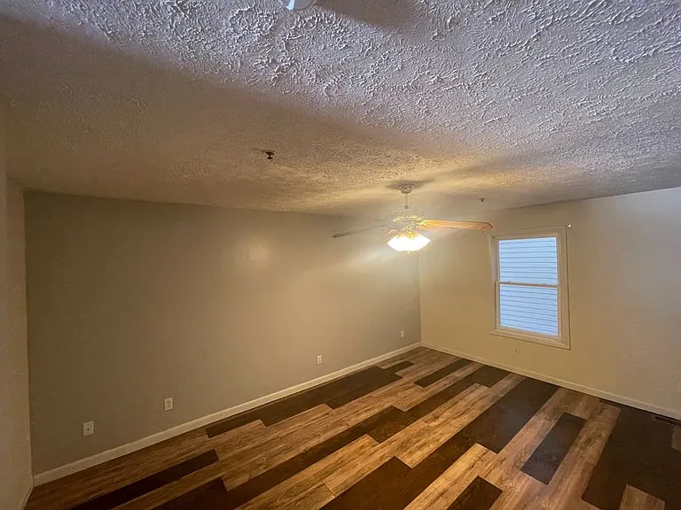 424 McLane Ave #6 — Photo 8