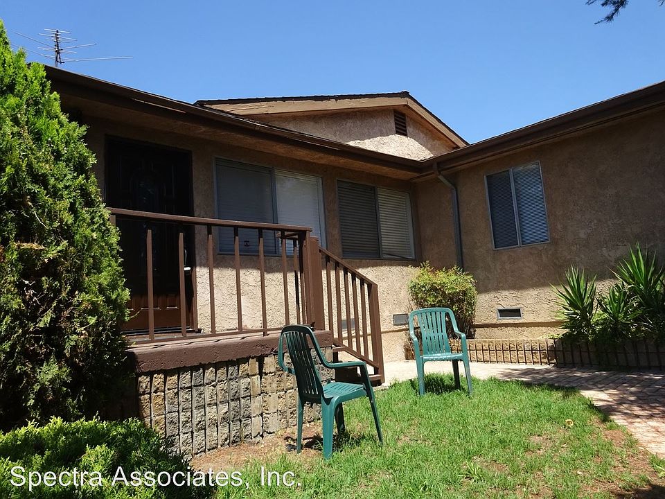 1st image of 2733 Altura Ave