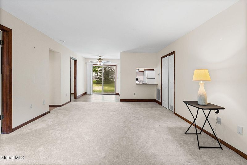 5th image of 125 Cedarview Lane