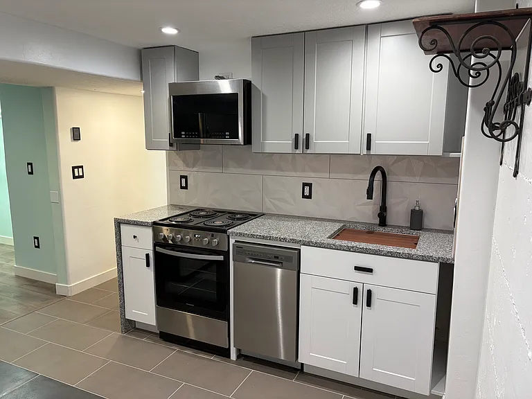 1254 W Wasatch Ave — Photo 1