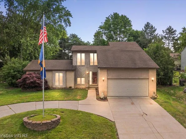 37224 Chesapeake Rd, Farmington Hills, MI 48335