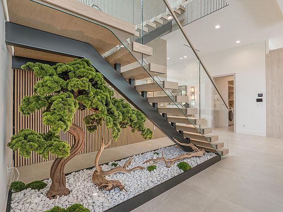 5th image of 400 NE 4th Street