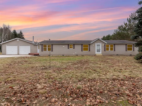 8667 Ora Lake Rd, Hale, MI 48739