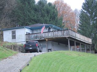 113 Reservoir Rd, Wheeling, WV 26003