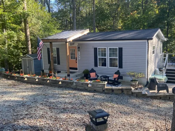 135 Winding Way, Union Hall, VA 24176