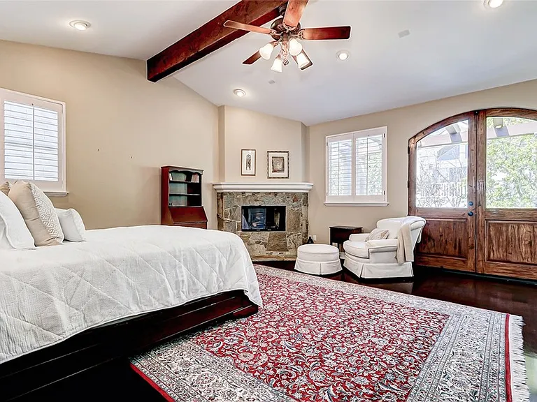 3005 N Poinsettia Ave — Photo 36