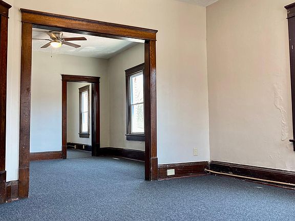 4th image of 339 E South St APT 4