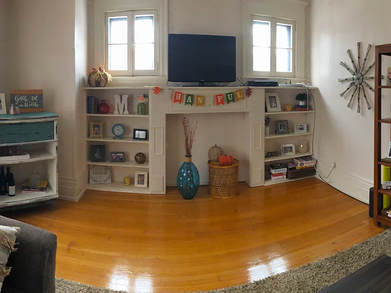1026 Harvard St #2 — Photo 3