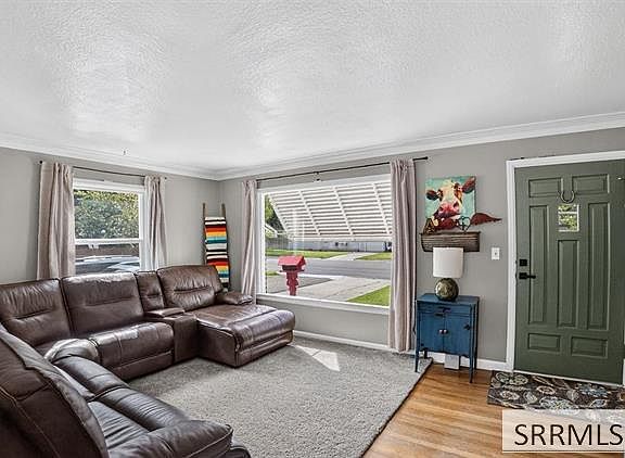 2nd image of 754 Dogwood St