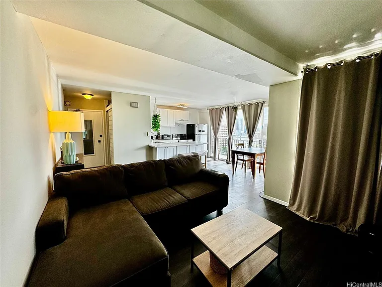 1415 Victoria St #511 — Photo 3