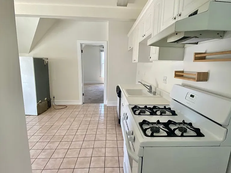 180 S Palm St — Photo 3