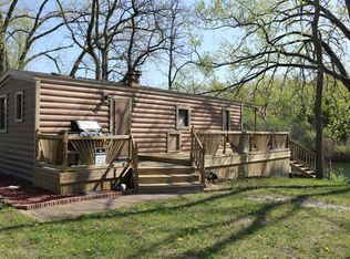 14 Lakeshore Dr, Wilmington, IL 60481