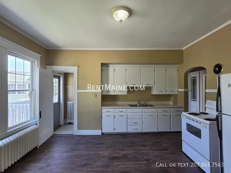7 Central Ave — Photo 5