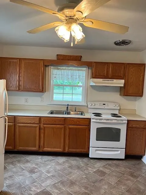 2285 Old Harrisburg Rd — Photo 4