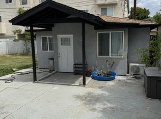 15011 Hartsook St, Sherman Oaks, CA 91403