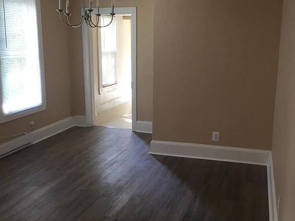 Dining room leading to Kitchen