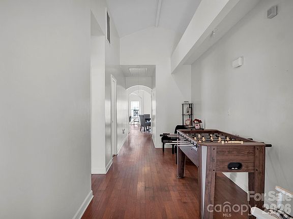 5th image of 5912 Almond Rd