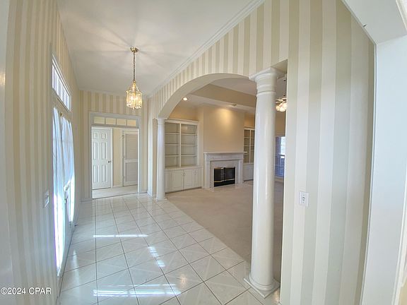 5th image of 2553 Woods View Dr