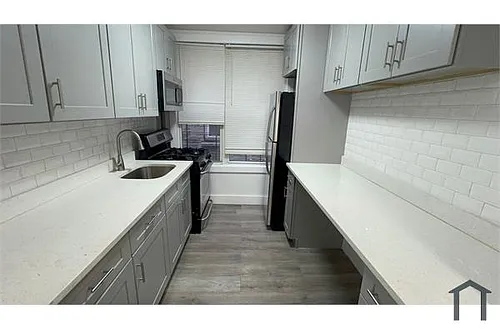 1731 Van Buren St #1 Photo 1