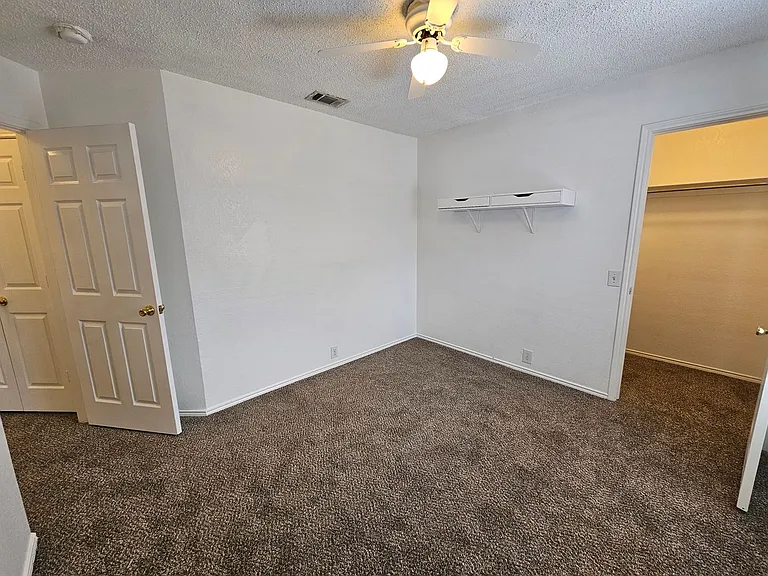 1128 Marshall Dr — Photo 25