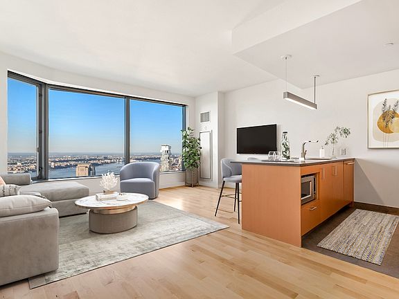 3rd image of 8 Spruce St APT 50D