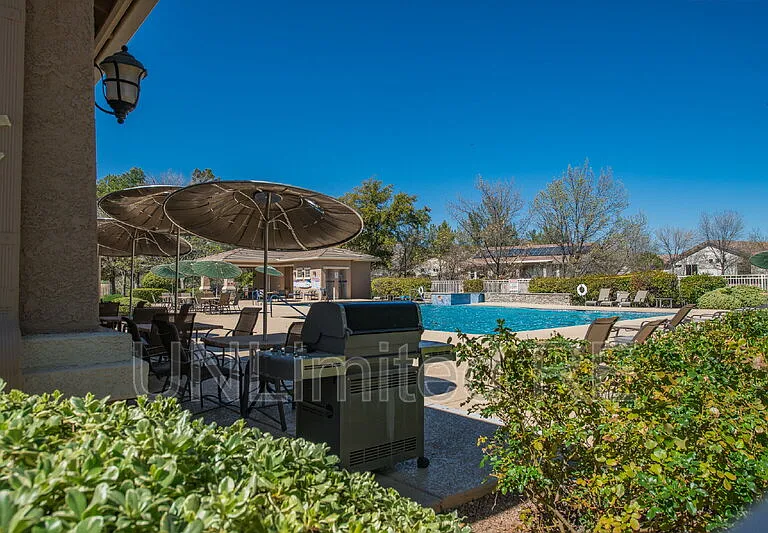 1865 W Wagon Wheel Rd — Photo 29