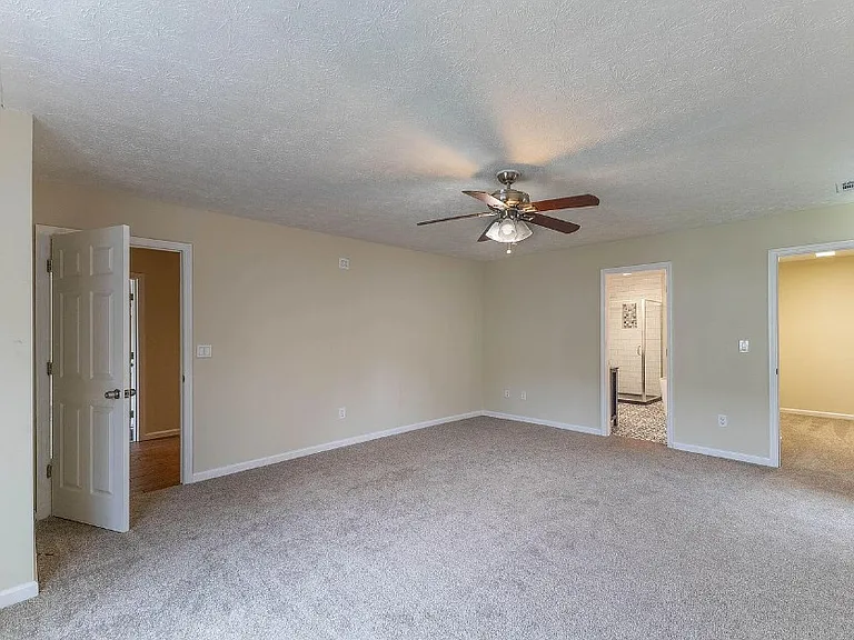 1813 Bisbee Ln — Photo 10