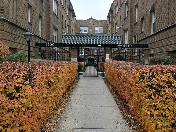 2nd image of 6604 N Ashland Ave APT 3H