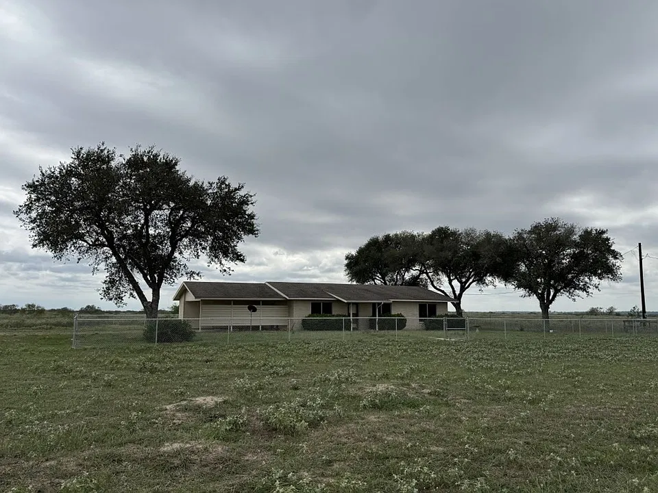 15925 US Highway 87 N