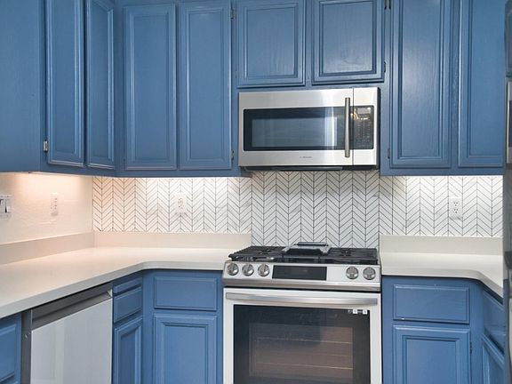 4th image of 1363 Tea Rose Cir