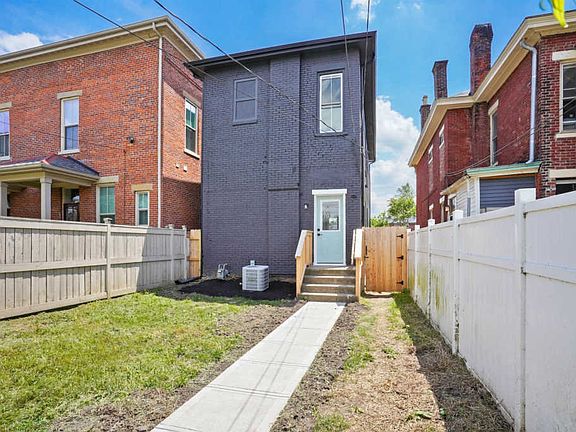 4th image of 1064 E Long St