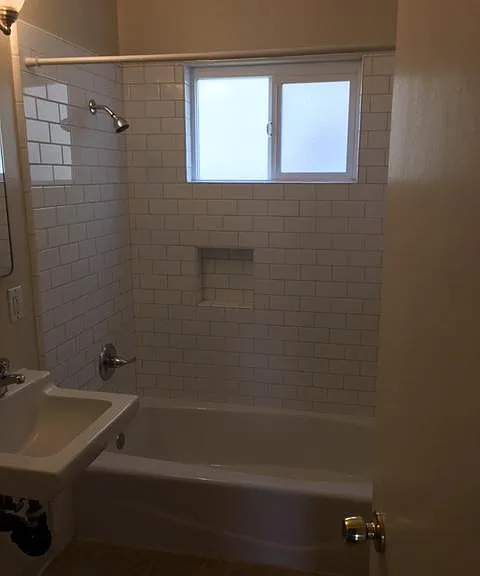 221 Pamela Ave — Photo 4