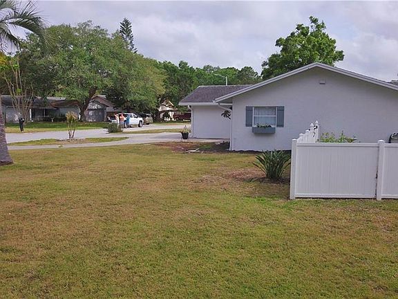 3rd image of 1854 Diane Dr