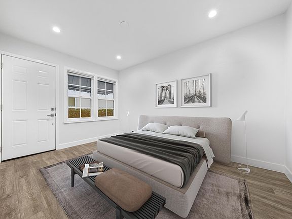 3rd image of 11230 La Maida St