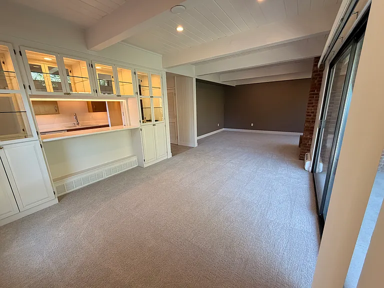 2423 Meadowlark Ln #8 — Photo 4