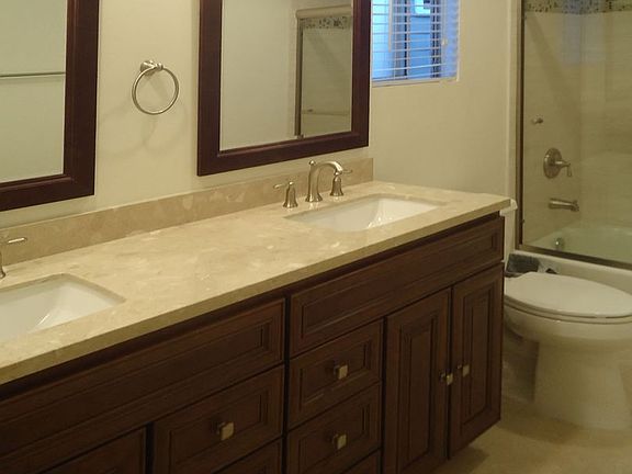3rd image of 109 27th St #109