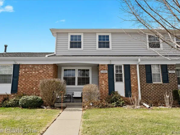 24683 Olde Orchard St #9, Novi, MI 48375