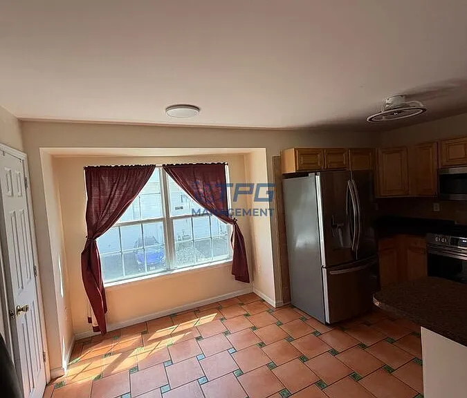 83 Nathan Blvd — Photo 5